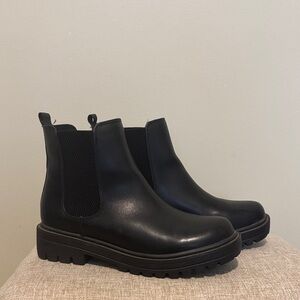 Soda Black Ankle Boots 7.5
